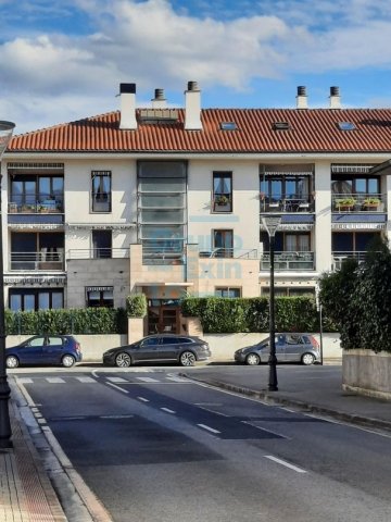 Foto 2 de Exclusiva vivienda en venta; dúplex en el Barrio del Puntal en Hondarribia, Gipuzkoa