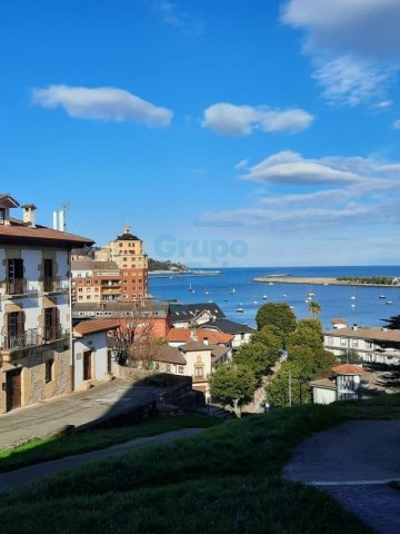Foto 38 de Exclusiva vivienda en venta; dúplex en el Barrio del Puntal en Hondarribia, Gipuzkoa