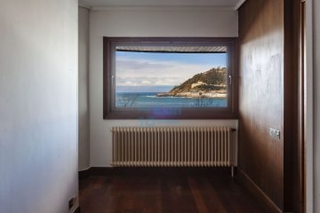Foto 33 de Una propiedad única, irrepetible, estratégicamente ubicada ante la Bahía de la Concha, situada en una de las más selectas zonas de San Sebastián.