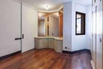 Foto 36 de Una propiedad única, irrepetible, estratégicamente ubicada ante la Bahía de la Concha, situada en una de las más selectas zonas de San Sebastián.