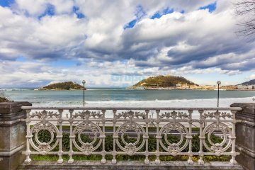 Foto 45 de Una propiedad única, irrepetible, estratégicamente ubicada ante la Bahía de la Concha, situada en una de las más selectas zonas de San Sebastián.