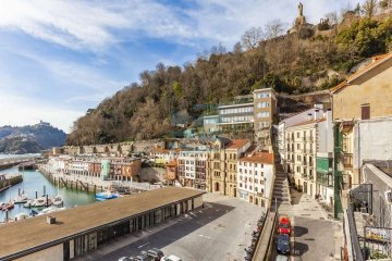 Foto 3 de Maravilloso ático a la venta con vistas al mar, en San Sebastián