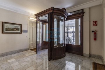 Foto 5 de Magnífica propiedad en venta ubicada en un edificio señorial, situada en una de las zonas más elegantes del céntrico barrio de Gros. San Sebastián.