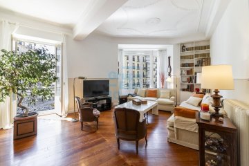 Foto 6 de Magnífica propiedad en venta ubicada en un edificio señorial, situada en una de las zonas más elegantes del céntrico barrio de Gros. San Sebastián.