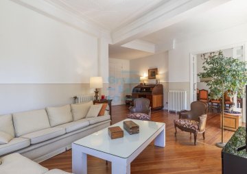 Foto 8 de Magnífica propiedad en venta ubicada en un edificio señorial, situada en una de las zonas más elegantes del céntrico barrio de Gros. San Sebastián.