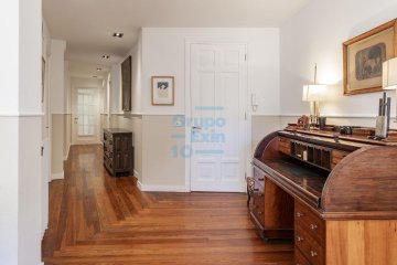 Foto 13 de Magnífica propiedad en venta ubicada en un edificio señorial, situada en una de las zonas más elegantes del céntrico barrio de Gros. San Sebastián.