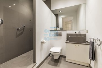 Foto 19 de Magnífica propiedad en venta ubicada en un edificio señorial, situada en una de las zonas más elegantes del céntrico barrio de Gros. San Sebastián.