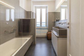 Foto 24 de Magnífica propiedad en venta ubicada en un edificio señorial, situada en una de las zonas más elegantes del céntrico barrio de Gros. San Sebastián.