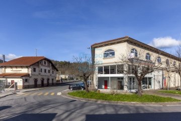 Foto 2 de Venta de Nave Industrial en Usurbil: Oportunidad Única