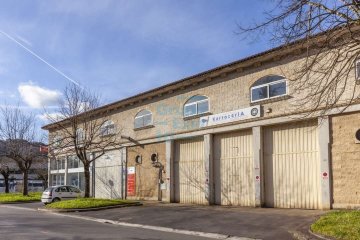 Foto 15 de Venta de Nave Industrial en Usurbil: Oportunidad Única