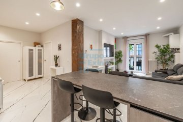 Foto 5 de Vivienda en venta situada en pleno centro de Donostia-San Sebastián. Recientemente reformada. Foto 5 de Vivienda en venta situada en pleno centro de Donostia-San Sebastián. Recientemente reformada.