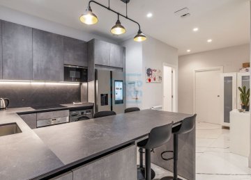 Foto 9 de Vivienda en venta situada en pleno centro de Donostia-San Sebastián. Recientemente reformada. Foto 9 de Vivienda en venta situada en pleno centro de Donostia-San Sebastián. Recientemente reformada.