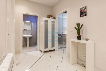 Foto 12 de Vivienda en venta situada en pleno centro de Donostia-San Sebastián. Recientemente reformada. Foto 12 de Vivienda en venta situada en pleno centro de Donostia-San Sebastián. Recientemente reformada.