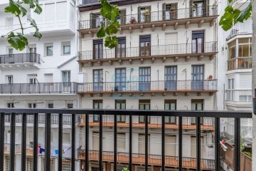 Foto 26 de Vivienda en venta situada en pleno centro de Donostia-San Sebastián. Recientemente reformada. Foto 26 de Vivienda en venta situada en pleno centro de Donostia-San Sebastián. Recientemente reformada.