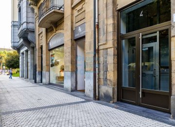 Foto 27 de Vivienda en venta cerca de La Concha, en el corazón de la zona romántica de San Sebastián.