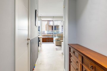 Foto 13 de Vivir cerca de la playa de la Zurriola, en en un piso totalmente reformado y disponibilidad de garaje