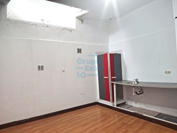 Foto 13 de Local en venta o alquiler, ideal para actividades comerciales o semi comerciales. en el Barrio del Antiguo en Donostia-San Sebastián