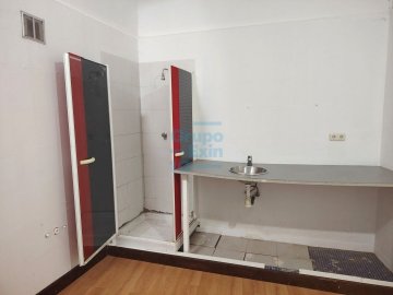 Foto 14 de Local en venta o alquiler, ideal para actividades comerciales o semi comerciales. en el Barrio del Antiguo en Donostia-San Sebastián