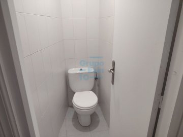 Foto 16 de Local en venta o alquiler, ideal para actividades comerciales o semi comerciales. en el Barrio del Antiguo en Donostia-San Sebastián