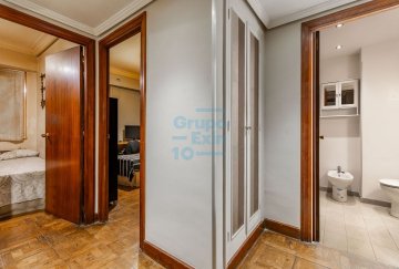 Foto 16 de Vivienda situada en pleno corazón del Barrio del Antiguo de Donostia-San Sebastián con amplias posibilidades de reforma y nueva distribución. Foto 16 de Vivienda situada en pleno corazón del Barrio del Antiguo de Donostia-San Sebastián con amplias posibilidades de reforma y nueva distribución.