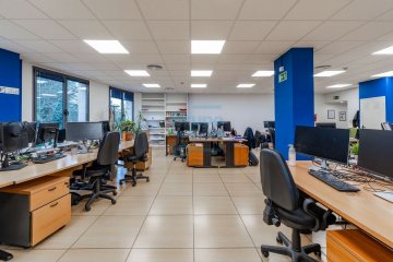 Foto 4 de En venta, oficina en rentabilidad, luminosa y perfectamente ubicada oficina en Polígono Industrial Igara, San Sebastián Foto 4 de En venta, oficina en rentabilidad, luminosa y perfectamente ubicada oficina en Polígono Industrial Igara, San Sebastián