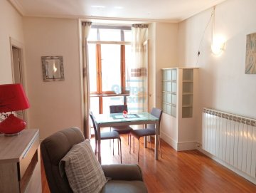 Foto 2 de Piso en venta a reformar en pleno corazón de la Parte Vieja de Donostia-San Sebastián