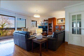 Foto 3 de Magnífica y luminosa vivienda con terraza a la venta, en San Sebastián
