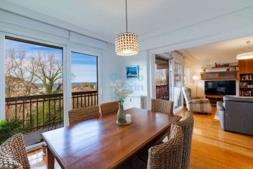 Foto 7 de Magnífica y luminosa vivienda con terraza a la venta, en San Sebastián