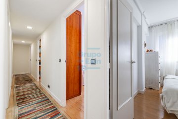 Foto 17 de Magnífica y luminosa vivienda con terraza a la venta, en San Sebastián