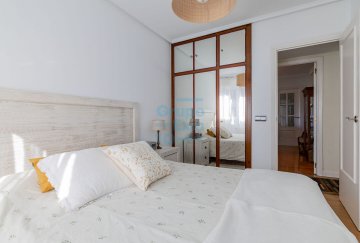 Foto 19 de Magnífica y luminosa vivienda con terraza a la venta, en San Sebastián