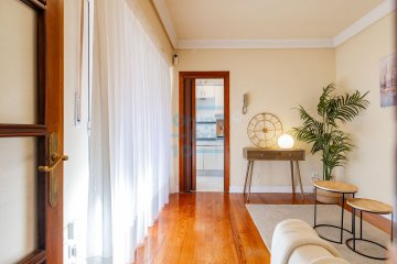 Foto 3 de Interesante piso en venta, totalmente exterior, ubicado en San Sebastián Foto 3 de Interesante piso en venta, totalmente exterior, ubicado en San Sebastián