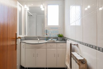 Foto 18 de Interesante piso en venta, totalmente exterior, ubicado en San Sebastián Foto 18 de Interesante piso en venta, totalmente exterior, ubicado en San Sebastián