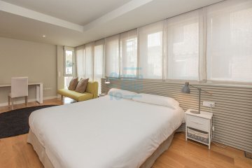 Foto 19 de Excepcional piso dúplex con vistas panorámicas a la Bahía de la Concha en Donostia-San Sebastián Foto 19 de Excepcional piso dúplex con vistas panorámicas a la Bahía de la Concha en Donostia-San Sebastián