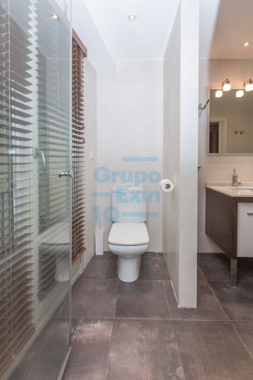 Foto 26 de Excepcional piso dúplex con vistas panorámicas a la Bahía de la Concha en Donostia-San Sebastián Foto 26 de Excepcional piso dúplex con vistas panorámicas a la Bahía de la Concha en Donostia-San Sebastián