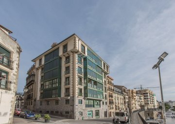 Foto 39 de Excepcional piso dúplex con vistas panorámicas a la Bahía de la Concha en Donostia-San Sebastián Foto 39 de Excepcional piso dúplex con vistas panorámicas a la Bahía de la Concha en Donostia-San Sebastián