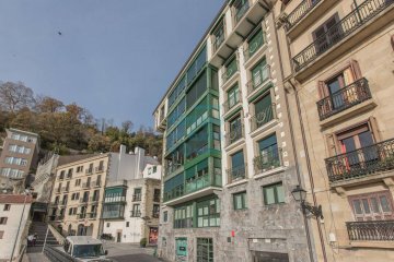 Foto 41 de Excepcional piso dúplex con vistas panorámicas a la Bahía de la Concha en Donostia-San Sebastián Foto 41 de Excepcional piso dúplex con vistas panorámicas a la Bahía de la Concha en Donostia-San Sebastián