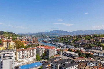 Foto 2 de Estupendo piso en venta en San Sebastián, en el barrio de Bidebieta, con muy buenas vistas despejadas Foto 2 de Estupendo piso en venta en San Sebastián, en el barrio de Bidebieta, con muy buenas vistas despejadas