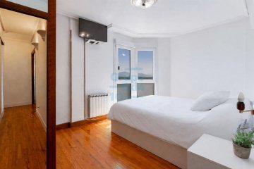 Foto 5 de Estupendo piso en venta en San Sebastián, en el barrio de Bidebieta, con muy buenas vistas despejadas Foto 5 de Estupendo piso en venta en San Sebastián, en el barrio de Bidebieta, con muy buenas vistas despejadas
