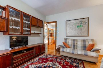 Foto 9 de Interesante, versátil y luminosa vivienda en venta, situada en el barrio del Antiguo. San Sebastián.