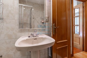 Foto 16 de Interesante, versátil y luminosa vivienda en venta, situada en el barrio del Antiguo. San Sebastián.