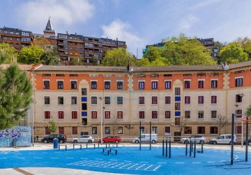 Foto 23 de Interesante, versátil y luminosa vivienda en venta, situada en el barrio del Antiguo. San Sebastián.