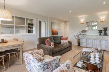 Foto 6 de Luminosa vivienda de diseño, con terraza y vistas despejadas a la venta, en San Sebastián