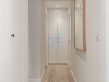 Foto 16 de Luminosa vivienda de diseño, con terraza y vistas despejadas a la venta, en San Sebastián