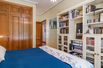 Foto 16 de Magnífico dúplex con vistas a La Concha y terraza exclusiva a la venta