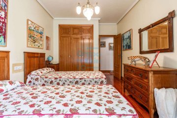 Foto 18 de Magnífico dúplex con vistas a La Concha y terraza exclusiva a la venta