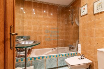 Foto 22 de Magnífico dúplex con vistas a La Concha y terraza exclusiva a la venta