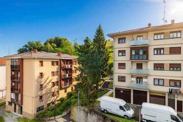 Foto 28 de Bonito piso en venta en Hernani situado en zona tranquila y bien comunicada con Donostia-San Sebastián.