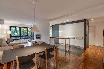 Foto 3 de Interesante y amplia vivienda en venta en una de las mejores zonas de Amara, en San Sebastián.