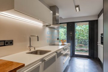 Foto 8 de Interesante y amplia vivienda en venta en una de las mejores zonas de Amara, en San Sebastián.