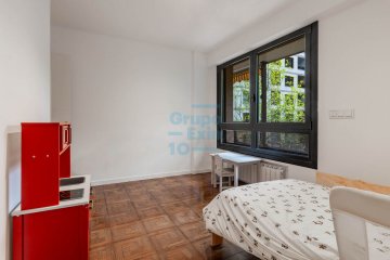 Foto 22 de Interesante y amplia vivienda en venta en una de las mejores zonas de Amara, en San Sebastián.